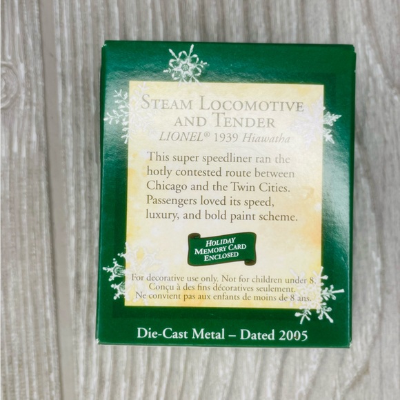 Lionel Train Hallmark Keepsake Ornaments Miniatures steam locomotive & tender 05 - Picture 3 of 7